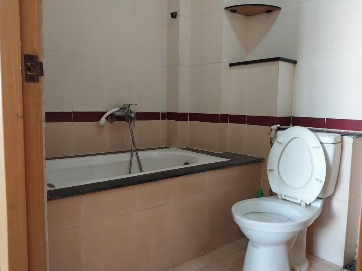 Khach San Mai Hoang 2 Hotel Ho Chi Minh City Exterior photo